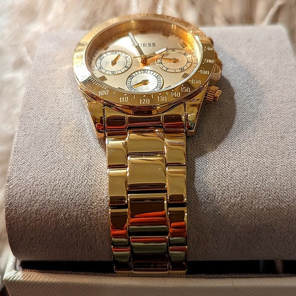 NWT/NIB! GUESS, Women's Watch-39mm, Gold-Tone - Picture 3 of 7